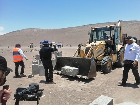 MOP inicia trabajos de limpieza del Cerro Unitas donde se encuentra el Gigante de Tarapacá