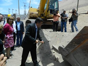 Colocan Primera Piedra de Obras del Segundo Acceso