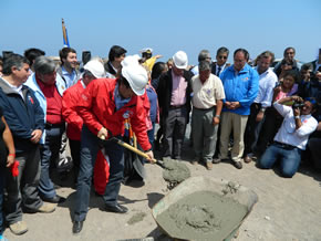 Ministro Golborne da inicio a la construcción de nuevo sistema de Agua Potable Rural Caleta Chanavayita