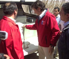 Ministro Golborne certifica en terreno clausura de pozos de extracción ilegal de agua en Región de Tarapacá