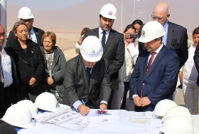 Entregan terreno a empresa para la construcción del Hospital de Alto Hospicio