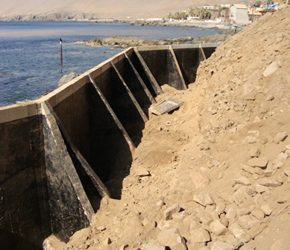 Seremi MOP inspecciona en terreno obras de muro de contención para caleta de Pisagua